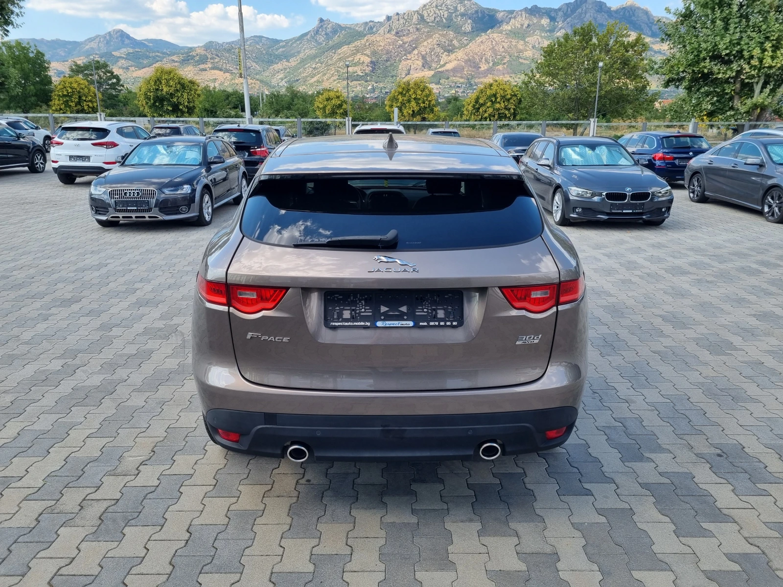 Jaguar F-PACE 3.0d-300ps= R-SPORT= AWD= 8ZF= FULL /ОБСЛУЖЕН, снимка 5 - Автомобили и джипове - 55486563