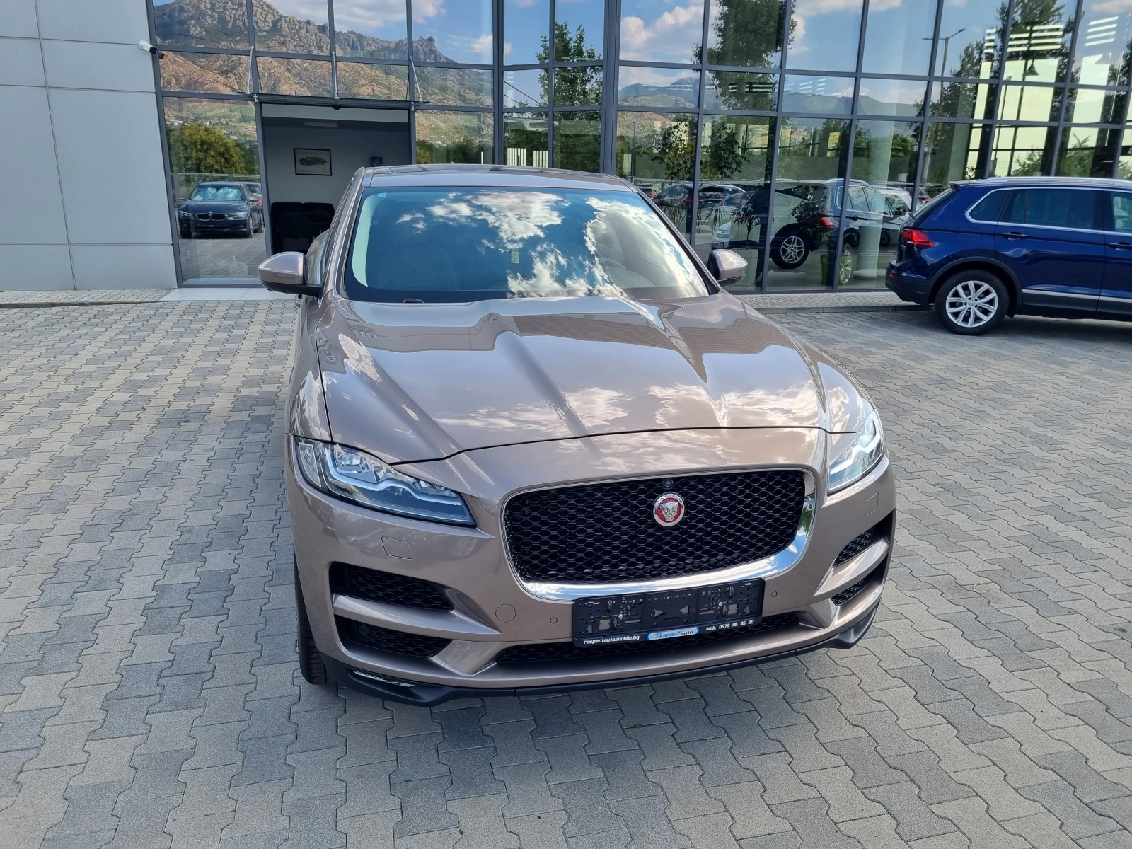 Jaguar F-PACE 3.0d-300ps= R-SPORT= AWD= 8ZF= FULL /ОБСЛУЖЕН