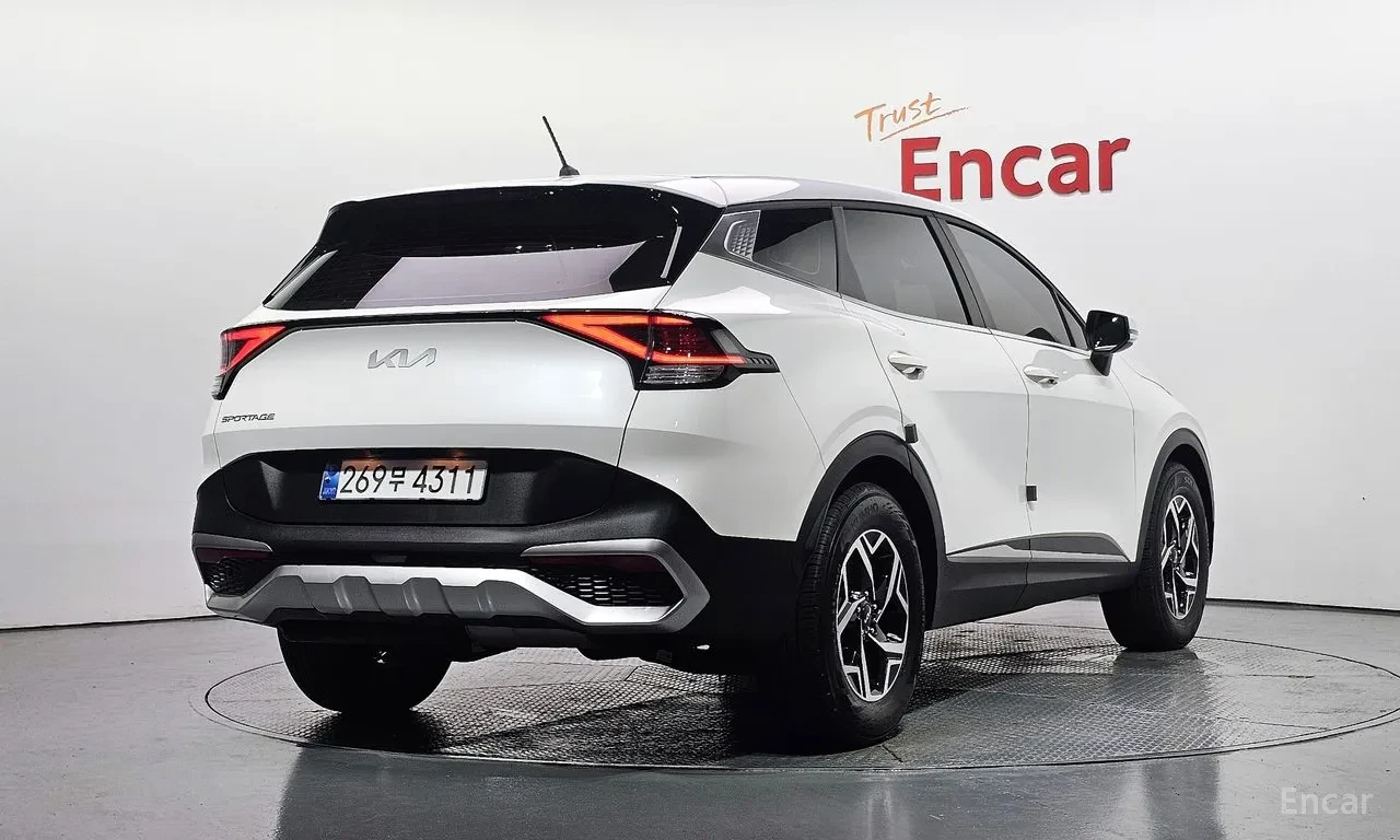 Kia Sportage 2.0, снимка 2 - Автомобили и джипове - 56718990