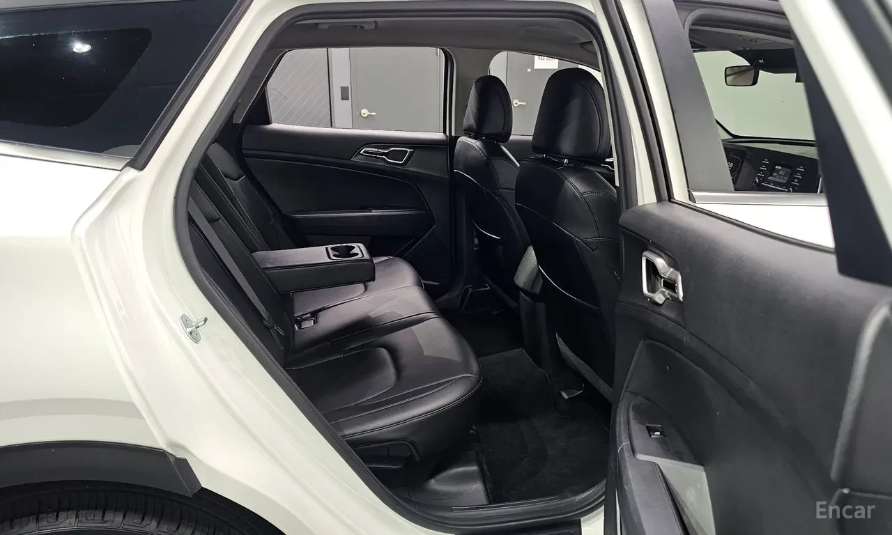 Kia Sportage 2.0, снимка 11 - Автомобили и джипове - 56718990