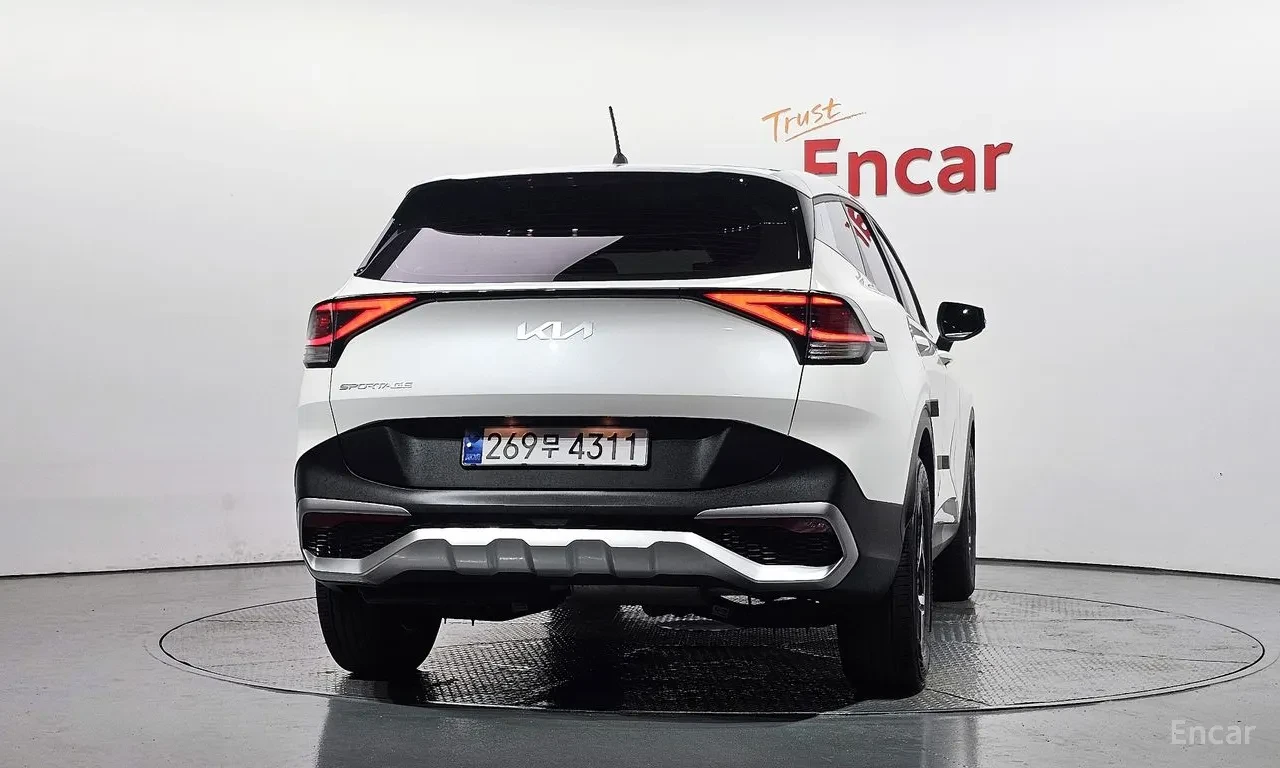 Kia Sportage 2.0, снимка 4 - Автомобили и джипове - 56718990