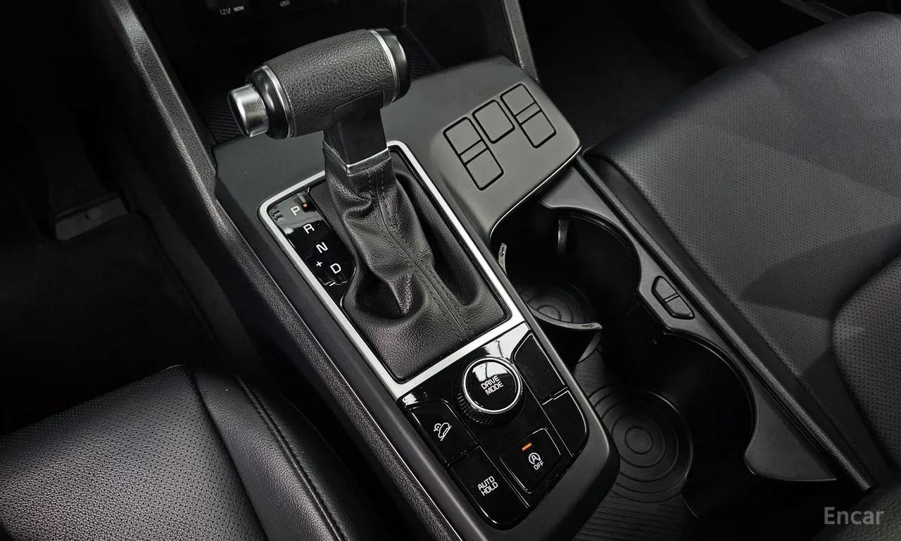 Kia Sportage 2.0, снимка 9 - Автомобили и джипове - 56718990