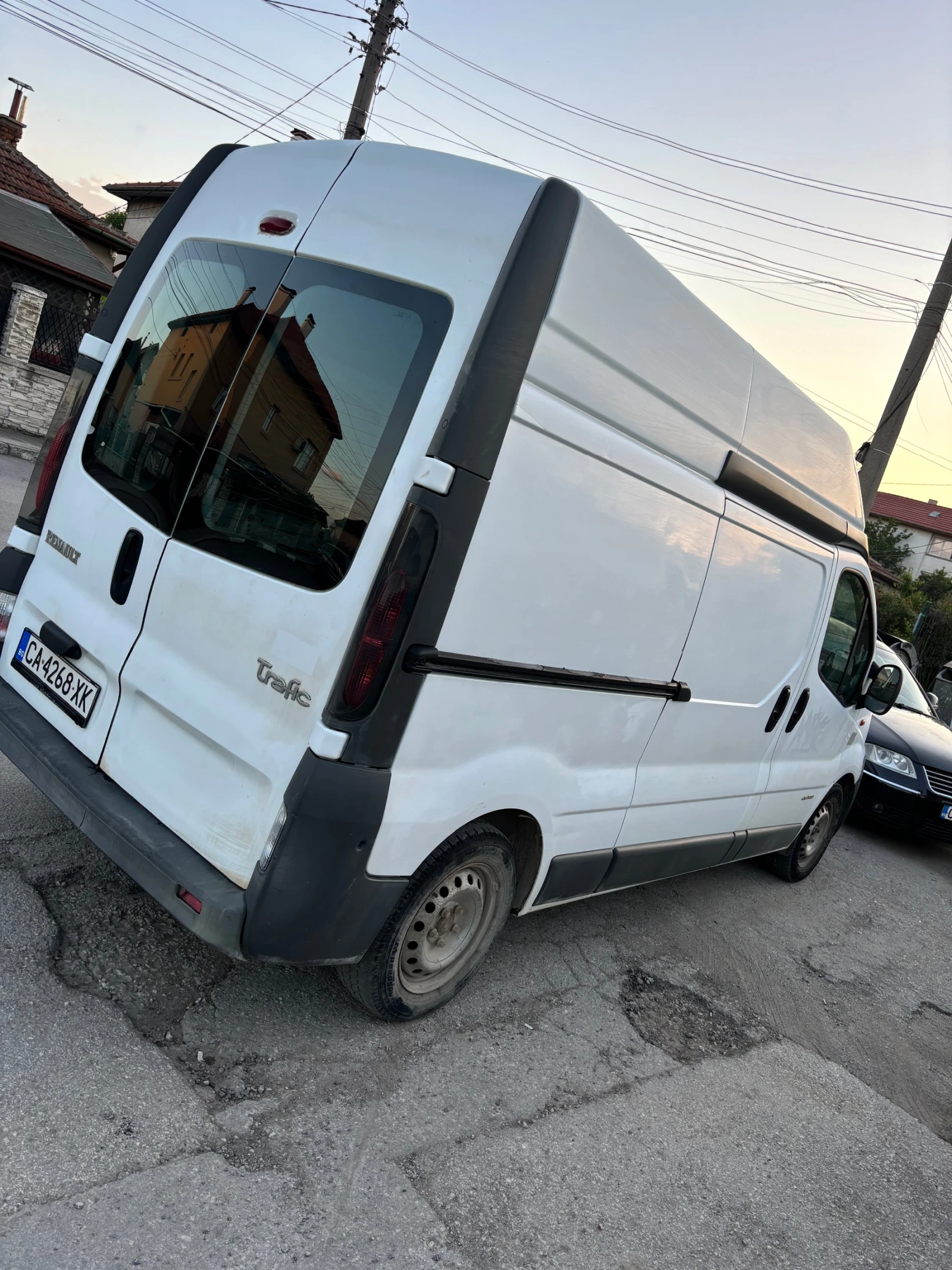Renault Trafic 2.5 - изображение 9