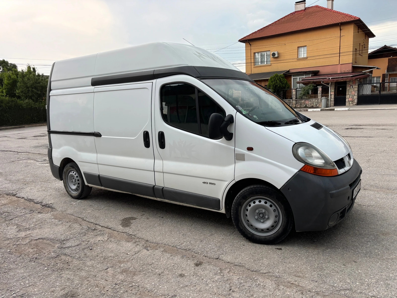 Renault Trafic 2.5 - изображение 7