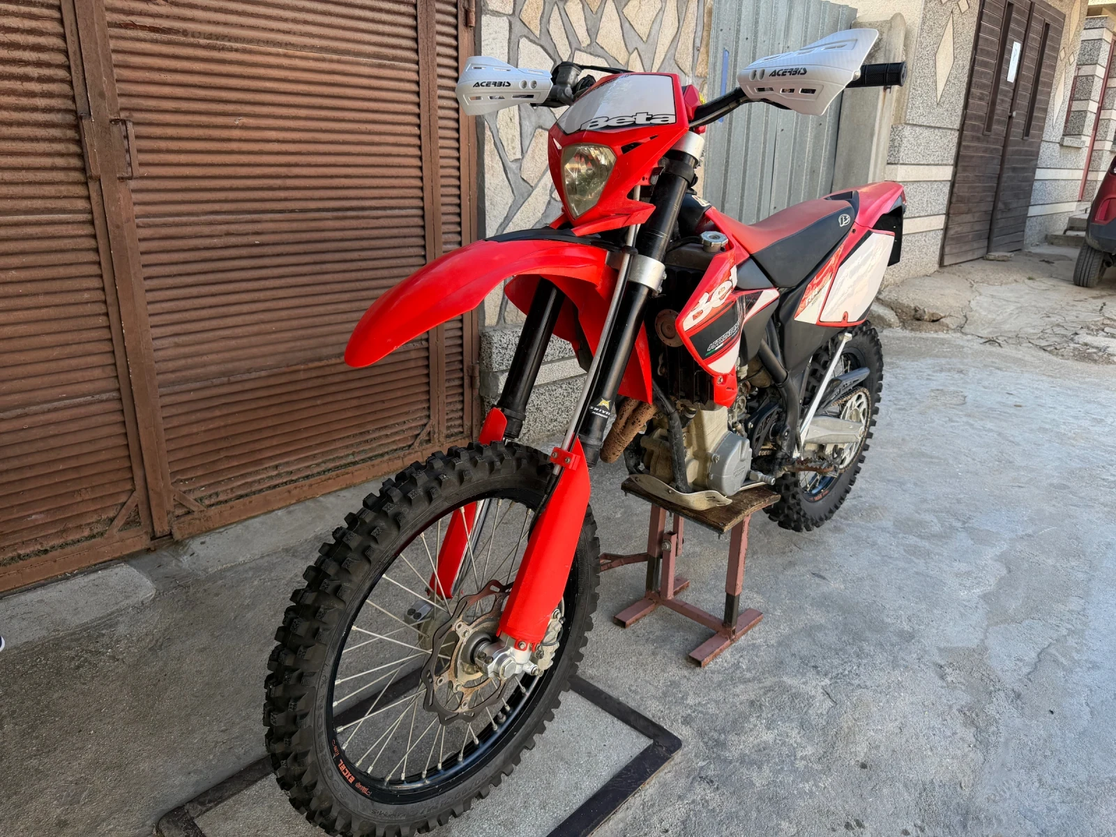 Beta Rr 525