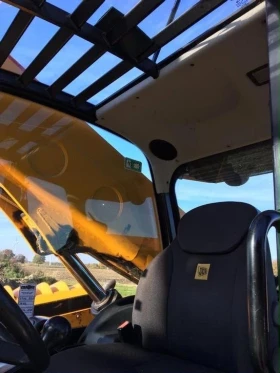 Телескопичен товарач JCB 541-70, снимка 7