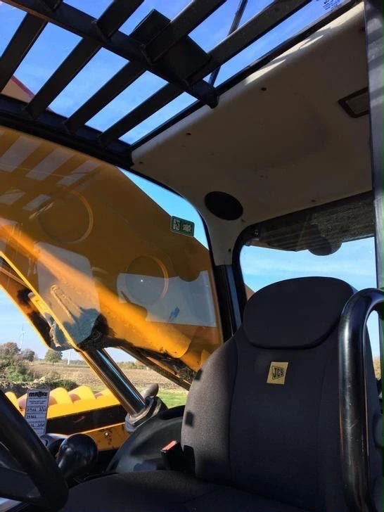 Телескопичен товарач JCB 541-70, снимка 7 - Селскостопанска техника - 56275609