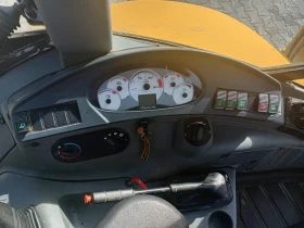 Багер New Holland B100, снимка 9