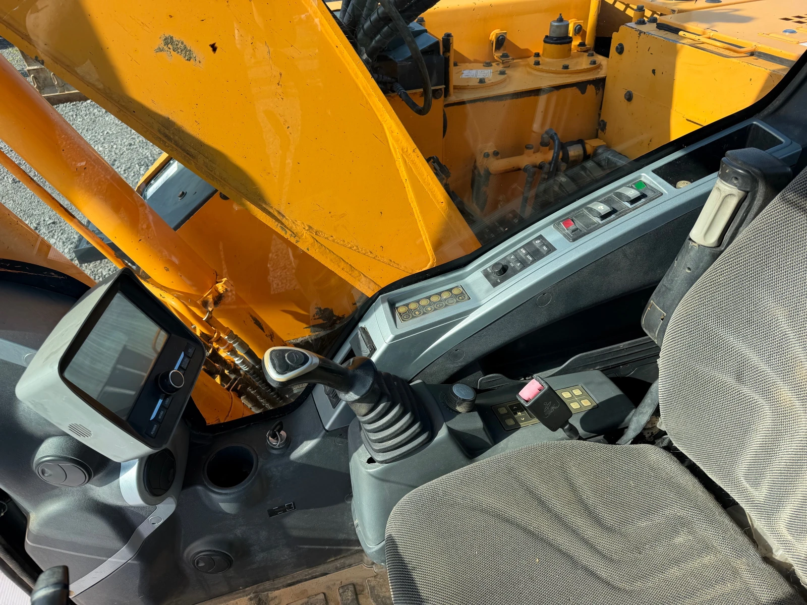 Багер Hyundai ROBEX 145 LCR-9 ДВЕ КОФИ ЛИЗИНГ, снимка 10 - Индустриална техника - 56048968