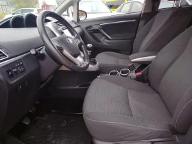 Toyota Verso 1.6, темпомат, камера, 6 скорости , снимка 12