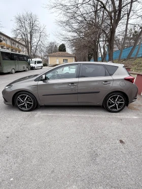 Toyota Auris, снимка 5