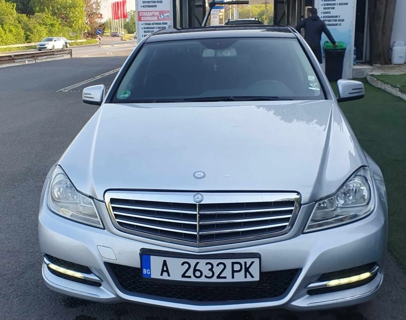 Mercedes-Benz C 220 Мерцедес C220, снимка 1 - Автомобили и джипове - 47055403