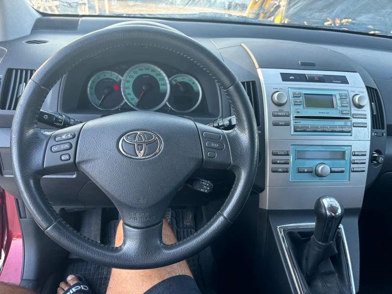 Toyota Corolla verso 1.6 бензин, снимка 11 - Автомобили и джипове - 46939133