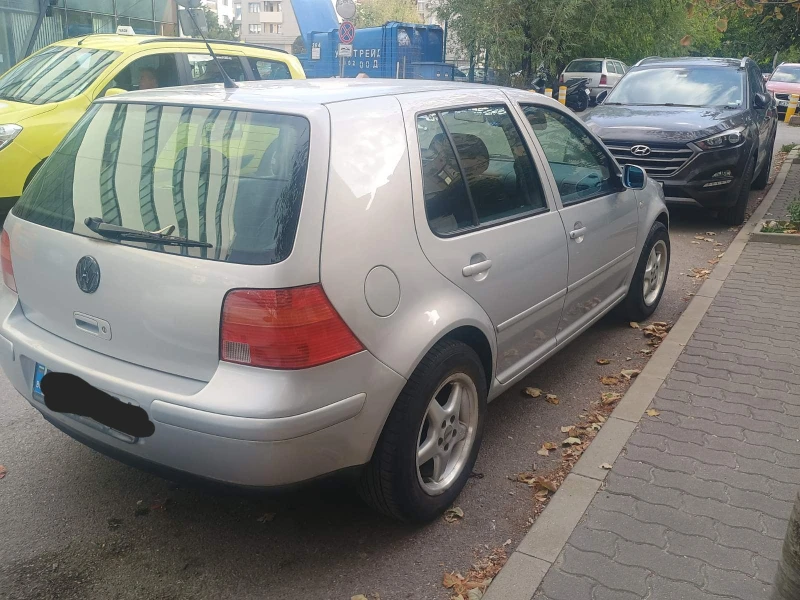 VW Golf 1.6 газ клима , снимка 3 - Автомобили и джипове - 47357803