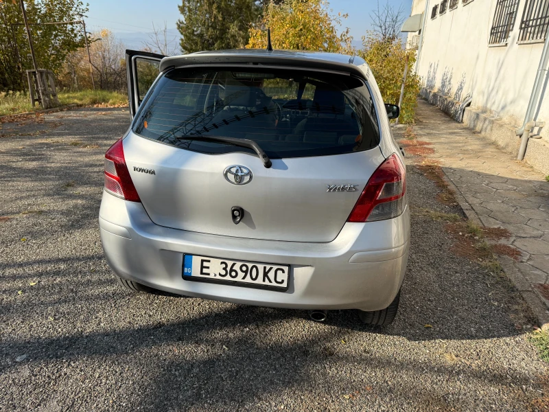 Toyota Yaris, снимка 6 - Автомобили и джипове - 47868439