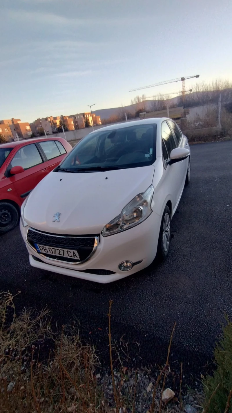 Peugeot 208, снимка 11 - Автомобили и джипове - 48351793