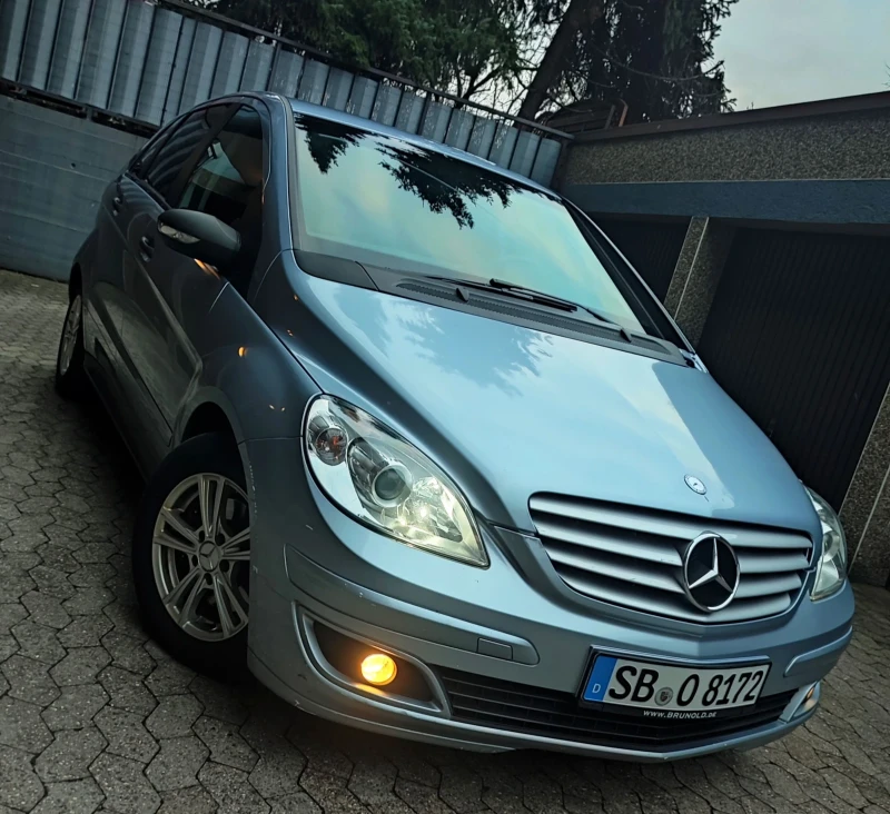 Mercedes-Benz B 180, снимка 1 - Автомобили и джипове - 48433885