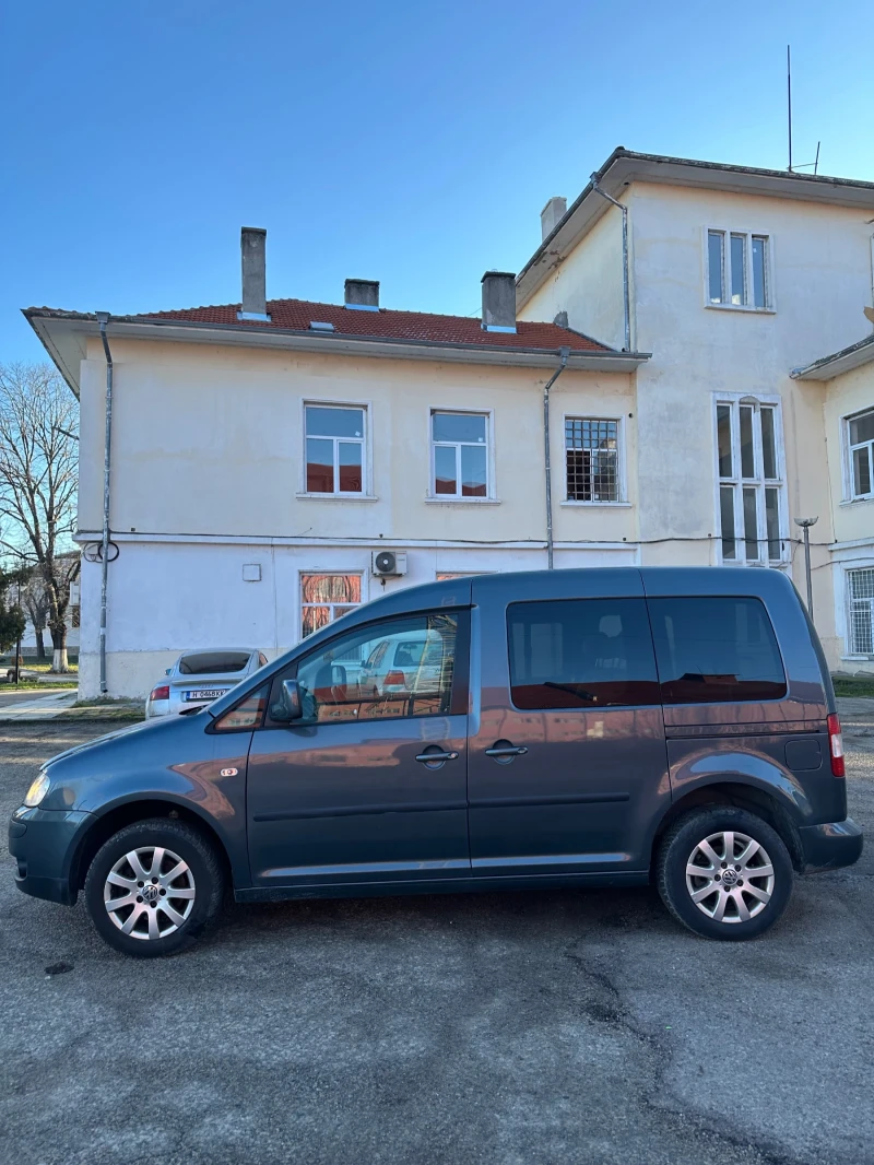 VW Caddy 1.6, снимка 2 - Автомобили и джипове - 49255690