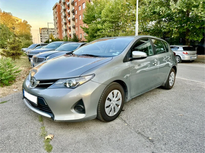 Toyota Auris, снимка 1 - Автомобили и джипове - 48613730