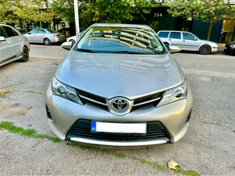 Toyota Auris, снимка 5 - Автомобили и джипове - 48613730