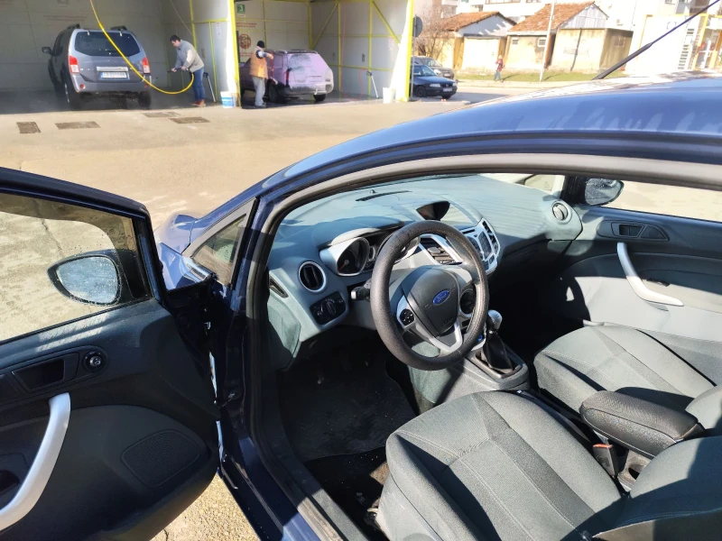 Ford Fiesta 1.6i бензин , снимка 7 - Автомобили и джипове - 48714805