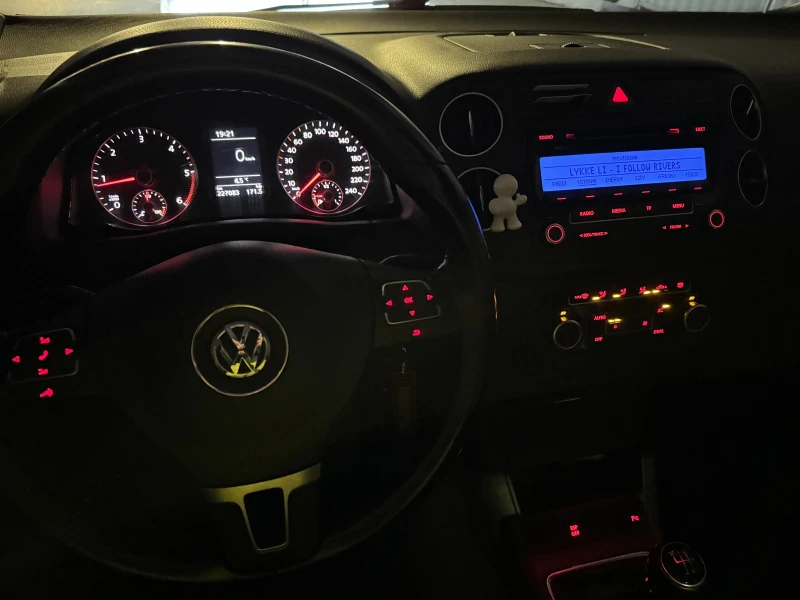 VW Golf Plus 1.6 TDI 105к.с. , снимка 12 - Автомобили и джипове - 48796991