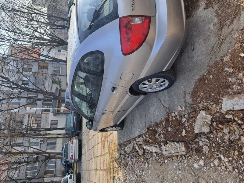 Kia Rio, снимка 5 - Автомобили и джипове - 49289603