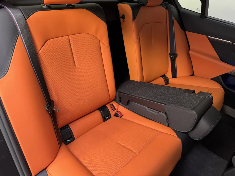 BMW M5 ACC Sitzl&#252;ftung Drivers Carbon Ext. B&W, снимка 13 - Автомобили и джипове - 51511853