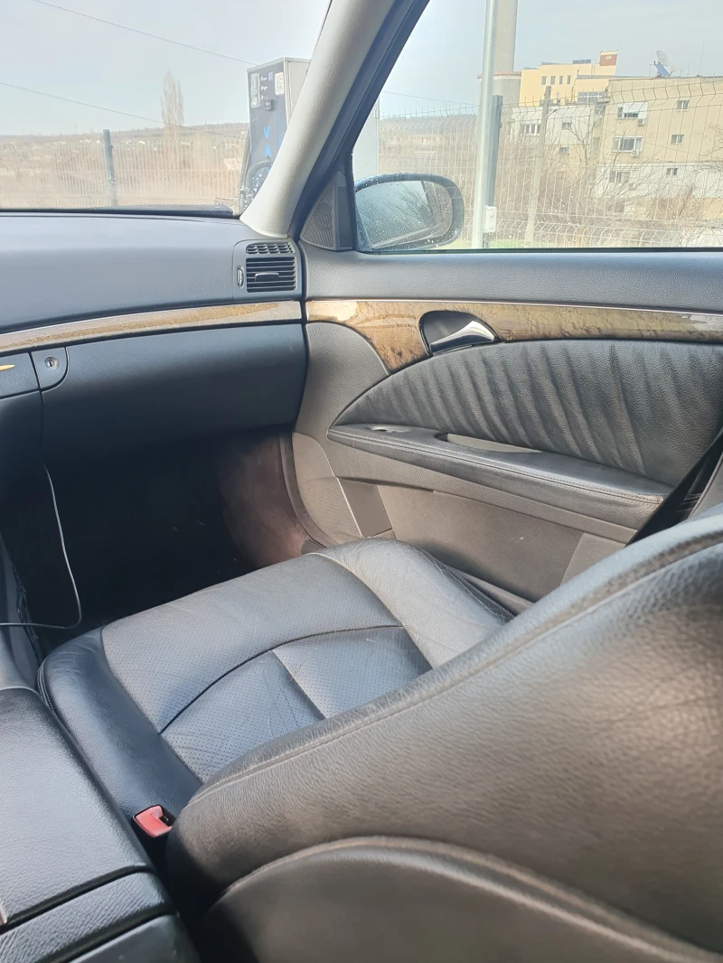 Mercedes-Benz E 320 E320CDI, снимка 14 - Автомобили и джипове - 52355158