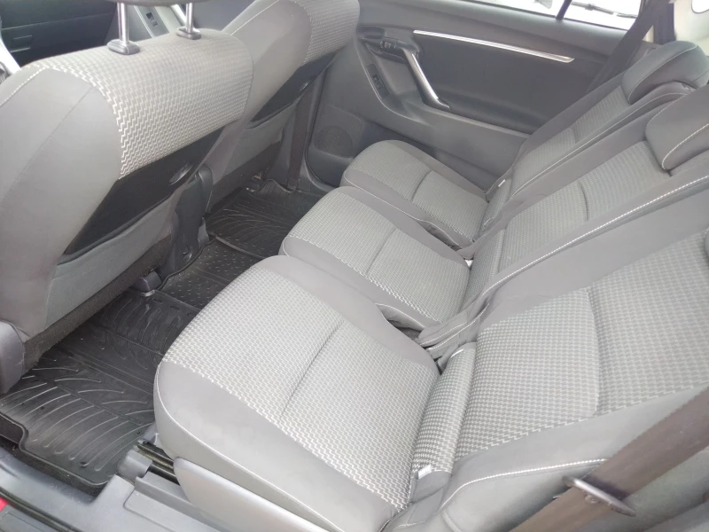 Toyota Verso 1.6, темпомат, камера, 6 скорости , снимка 14 - Автомобили и джипове - 52463353