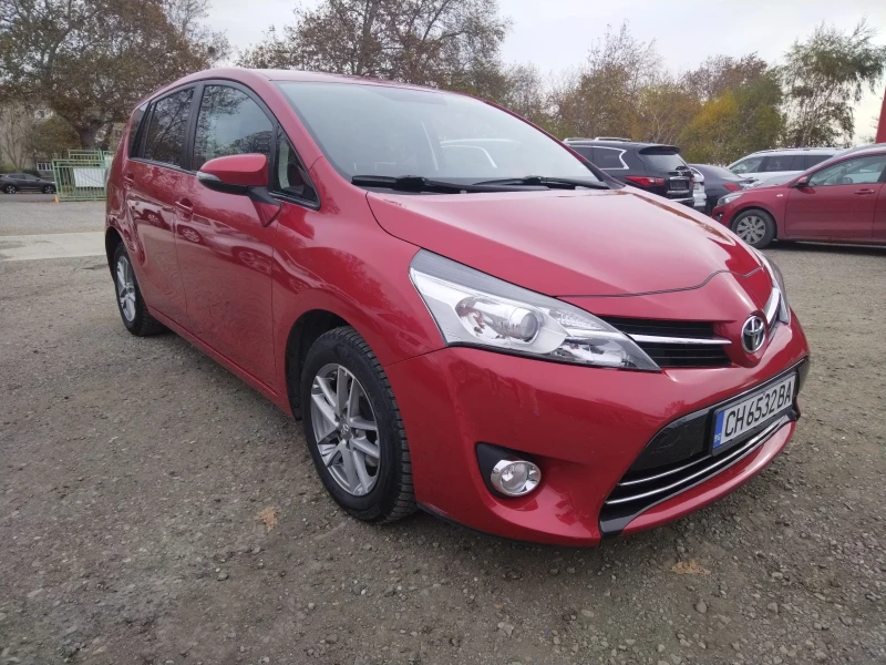 Toyota Verso 1.6, темпомат, камера, 6 скорости , снимка 3 - Автомобили и джипове - 52463353