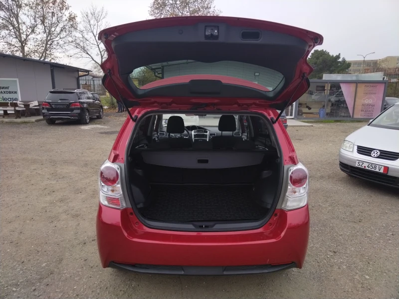 Toyota Verso 1.6, темпомат, камера, 6 скорости , снимка 9 - Автомобили и джипове - 52463353