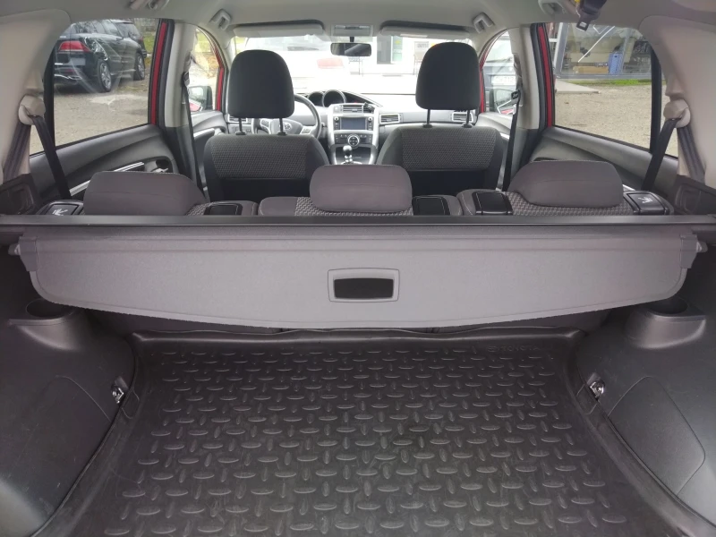 Toyota Verso 1.6, темпомат, камера, 6 скорости , снимка 10 - Автомобили и джипове - 52463353