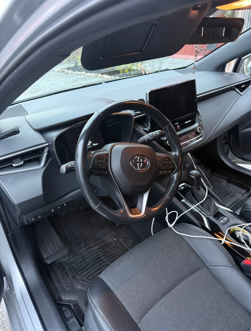 Toyota Corolla Touring Sports Hybrid e-CVT, снимка 4 - Автомобили и джипове - 52900314