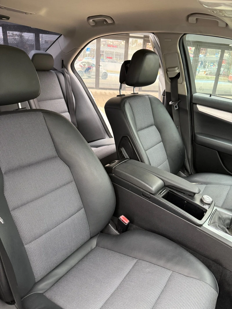 Mercedes-Benz C 220, снимка 6 - Автомобили и джипове - 53561001