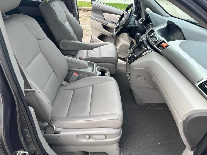 Honda Odyssey TOURING * CARFAX* , снимка 7 - Автомобили и джипове - 53562777