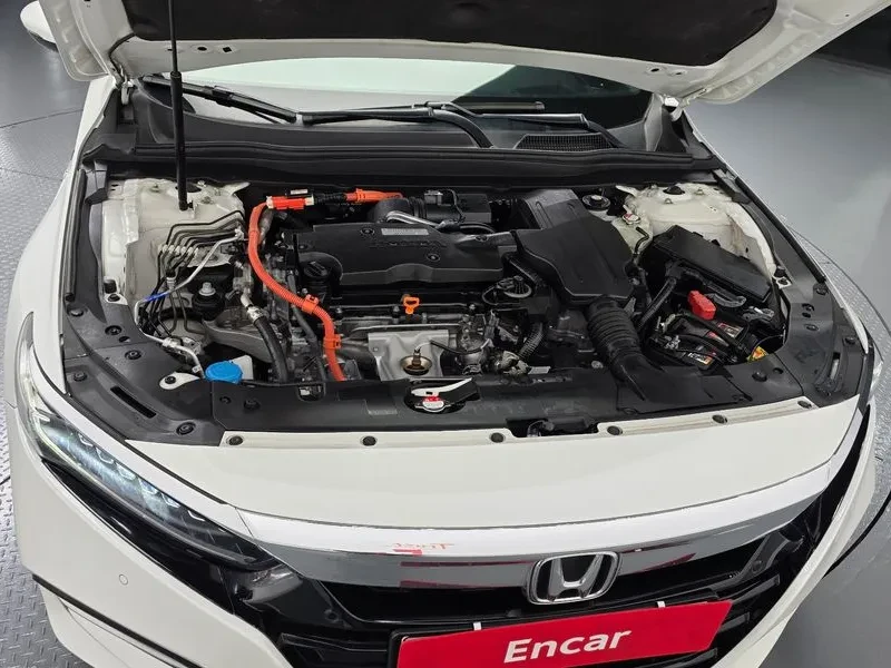 Honda Accord 2.0 Hybrid - САМО 30% АВАНС!, снимка 11 - Автомобили и джипове - 55936570