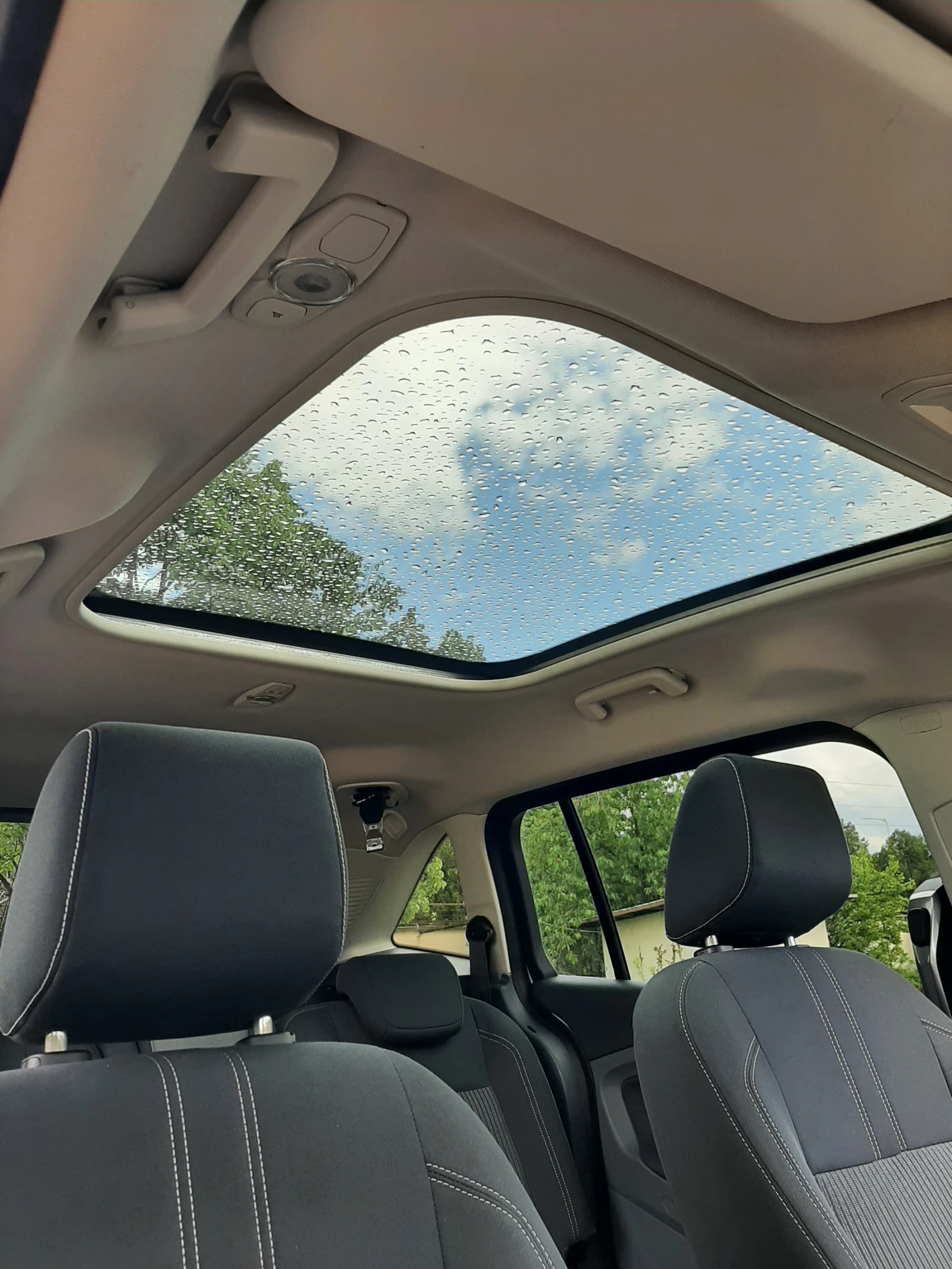 Ford Grand C-Max  - изображение 10
