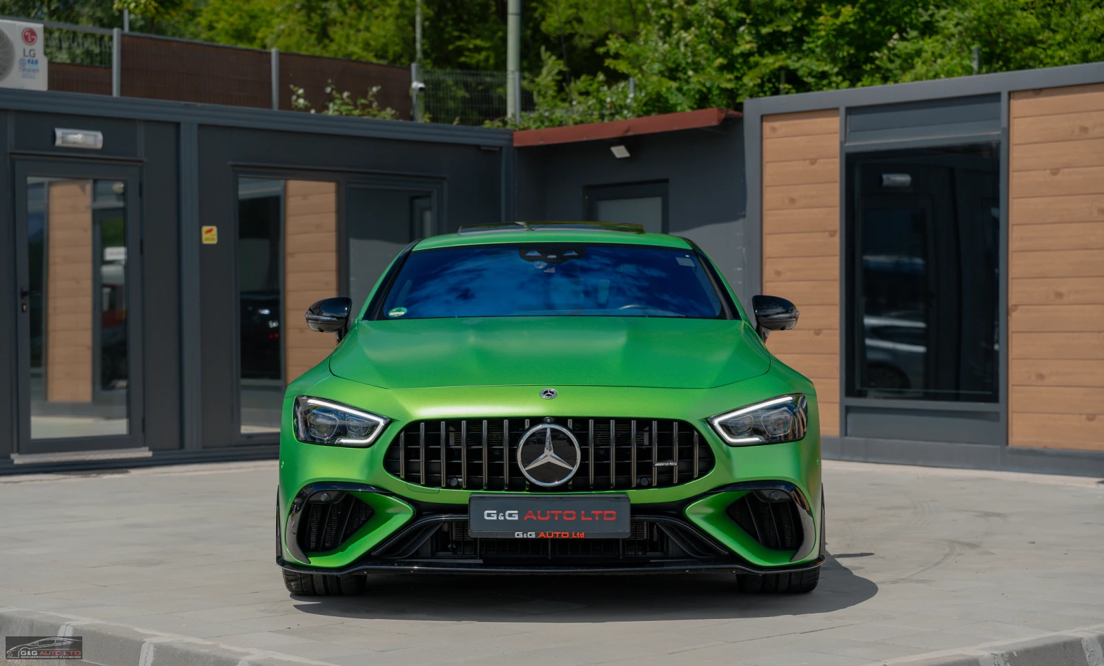 Mercedes-Benz AMG GT 6.3Se/EDITION/BURMESTER/CERAMIC/MASS/AERO/PANO/360 - изображение 2