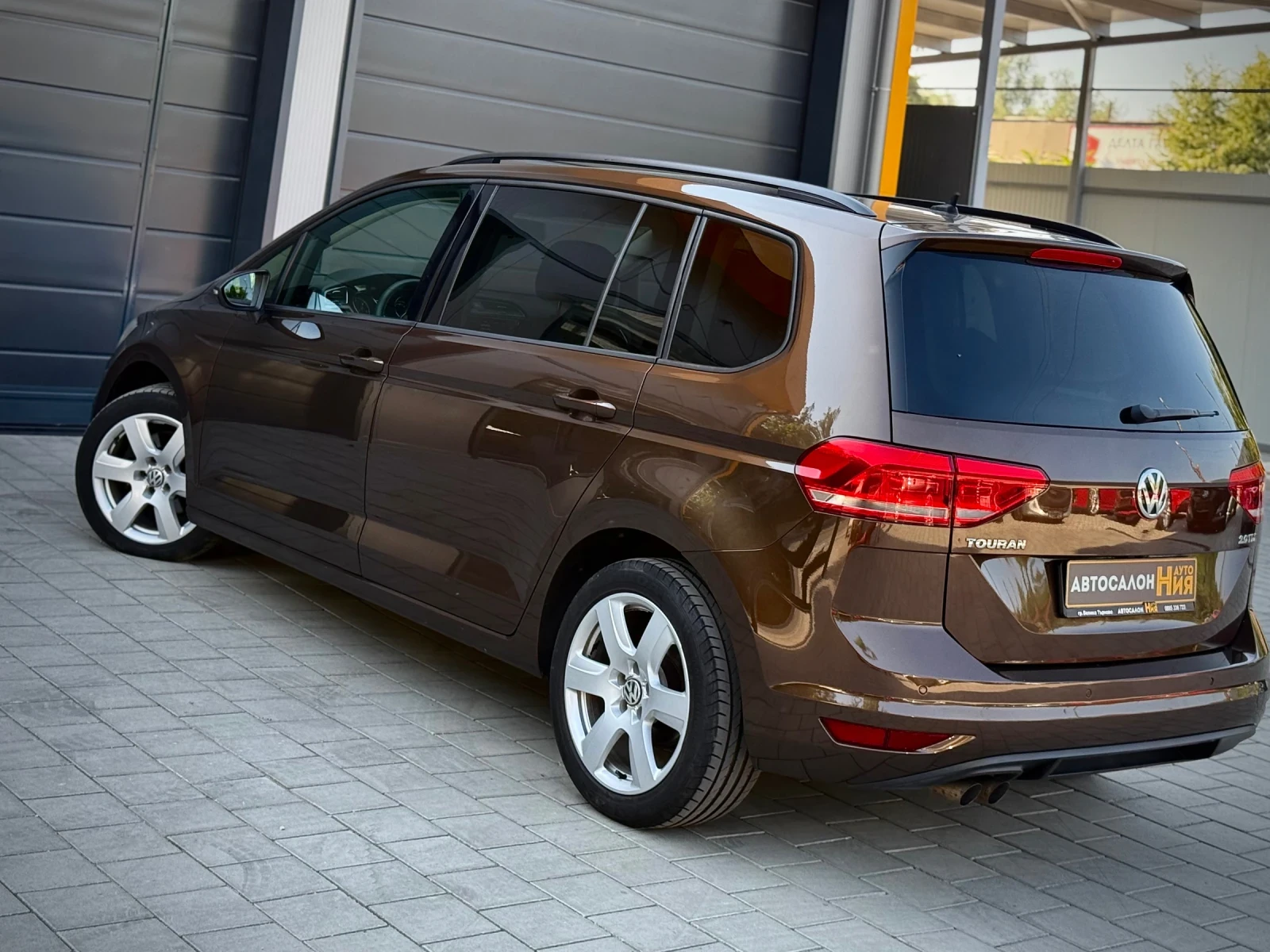 VW Touran 2.0TDI * DSG* Distronic* Alcantara* Massage*  - изображение 5