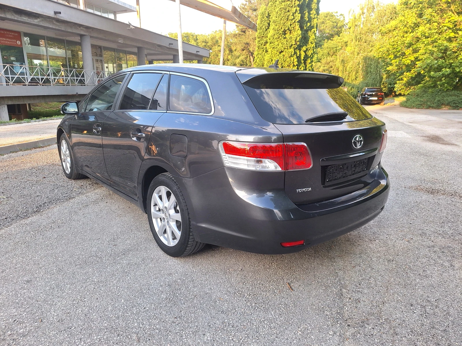 Toyota Avensis 2.0 126к.с.  - изображение 3