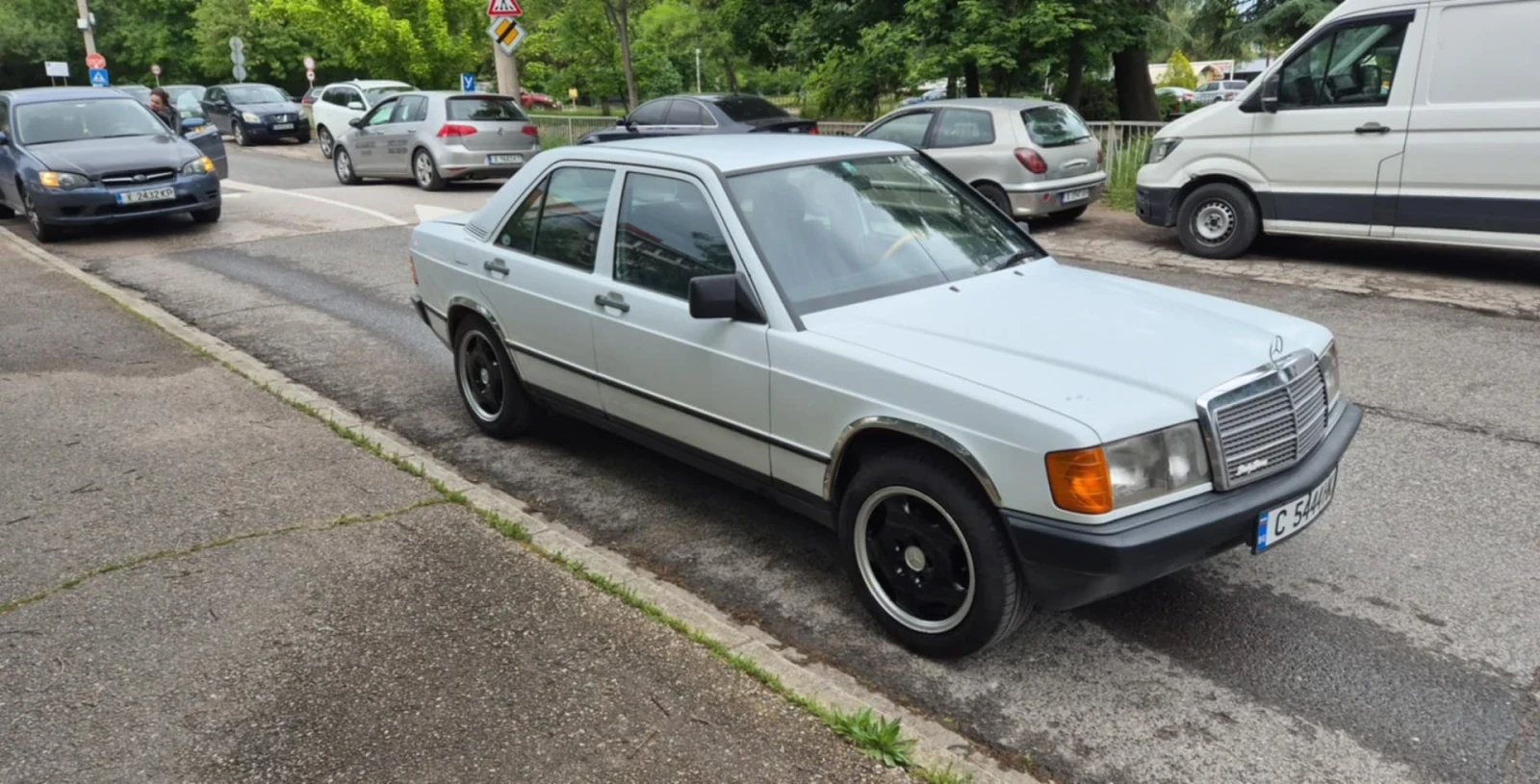Mercedes-Benz 190  - изображение 2