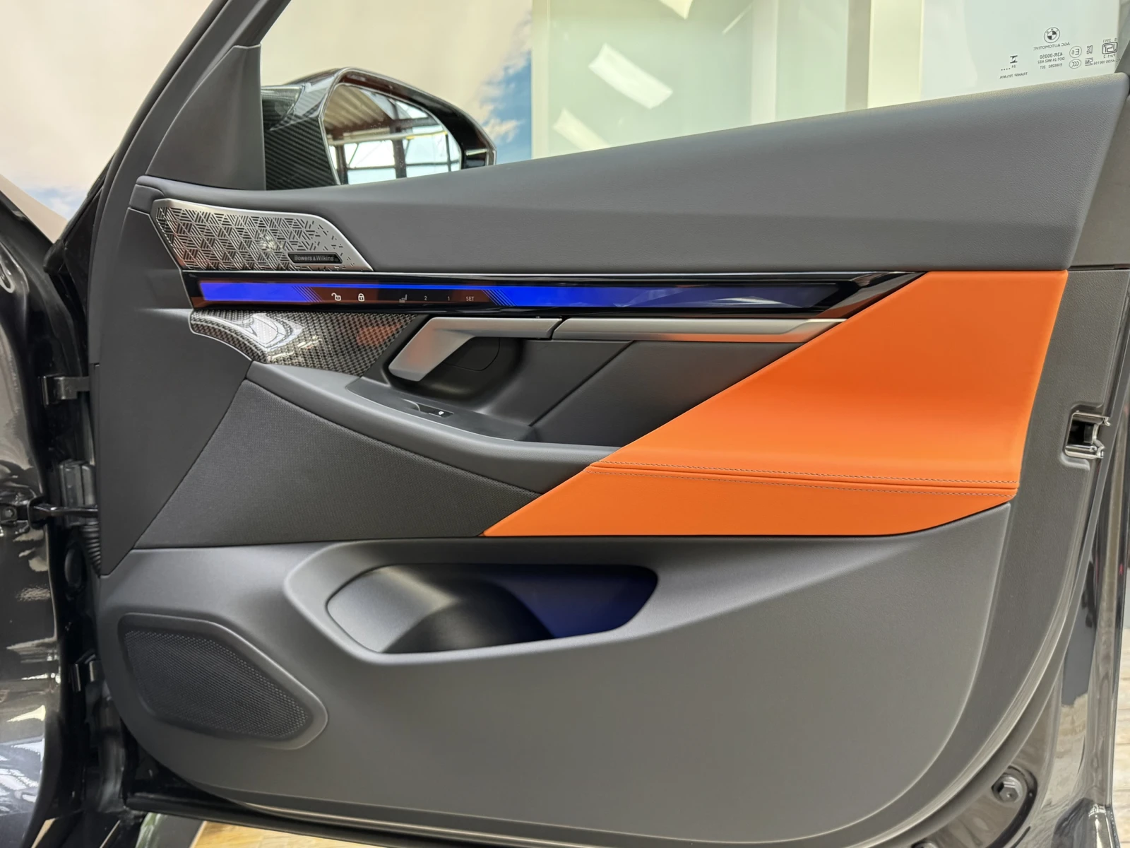 BMW M5 ACC Sitzlüftung Drivers Carbon Ext. B&W | Mobile.bg   16