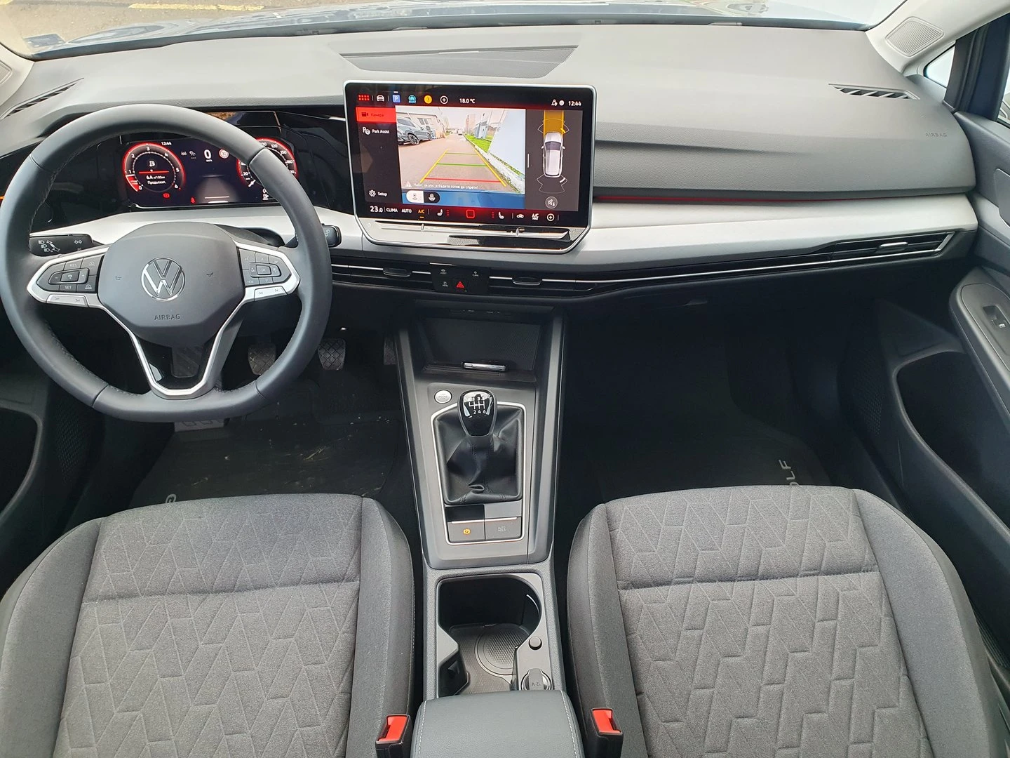 VW Golf 8 Life 2.0 TDI SCR - изображение 6