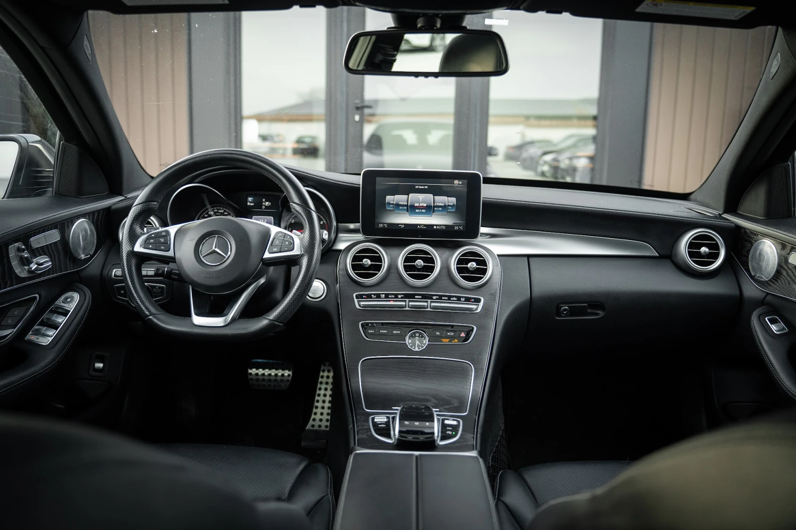 Mercedes-Benz C 400 AMG* 4-MATIC* MULTIBEAM - изображение 9