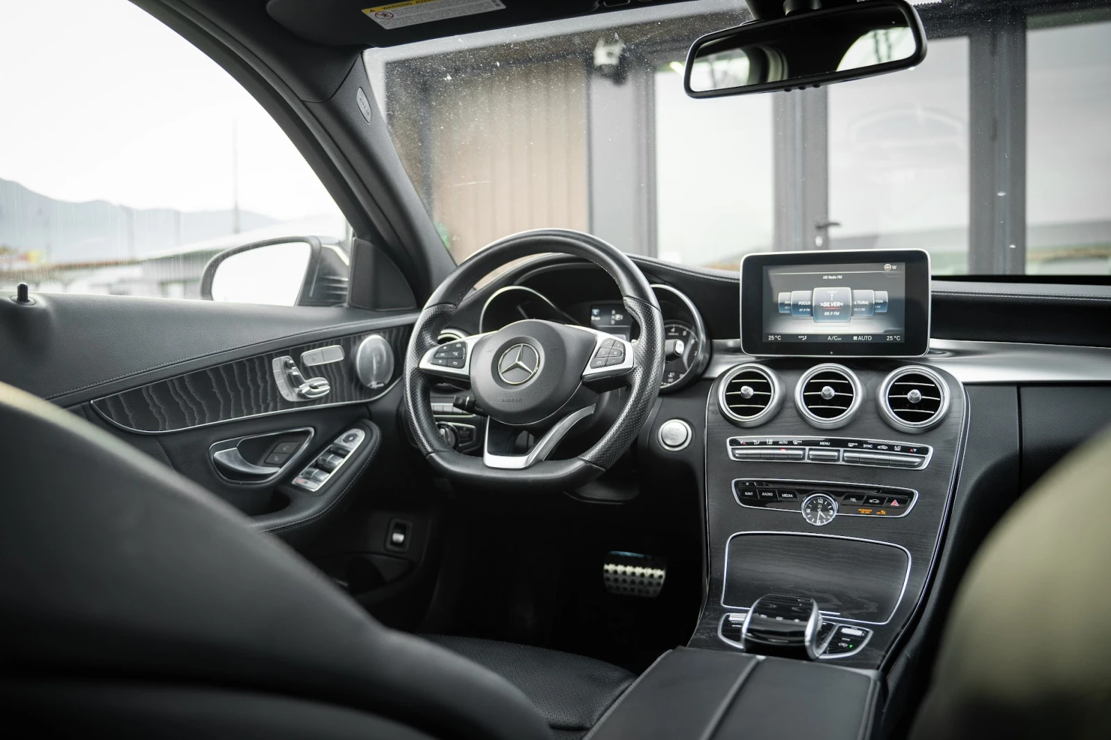 Mercedes-Benz C 400 AMG* 4-MATIC* MULTIBEAM - изображение 10