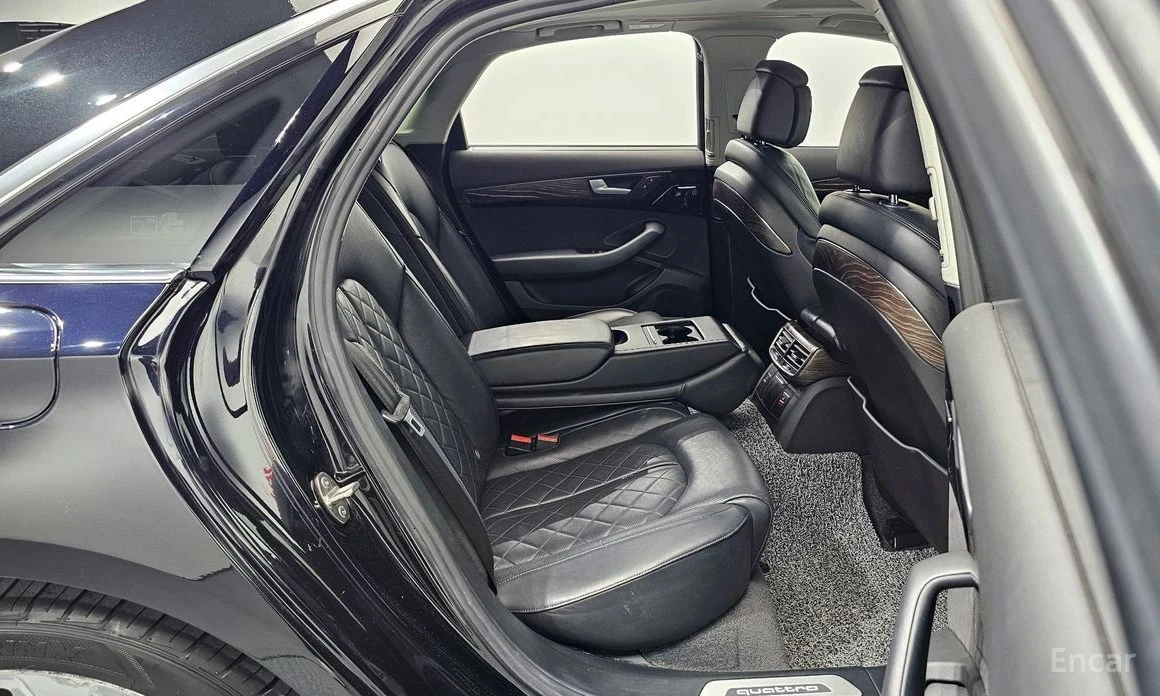 Audi A8, снимка 11 - Автомобили и джипове - 53760353