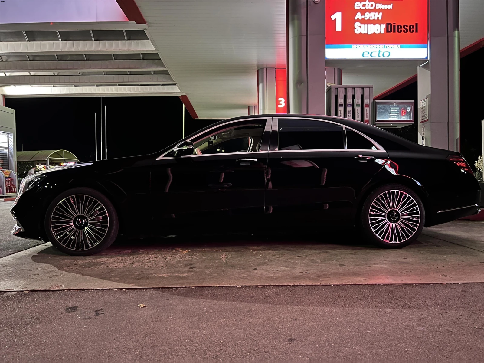 Mercedes-Benz S 560, снимка 13 - Автомобили и джипове - 53967900