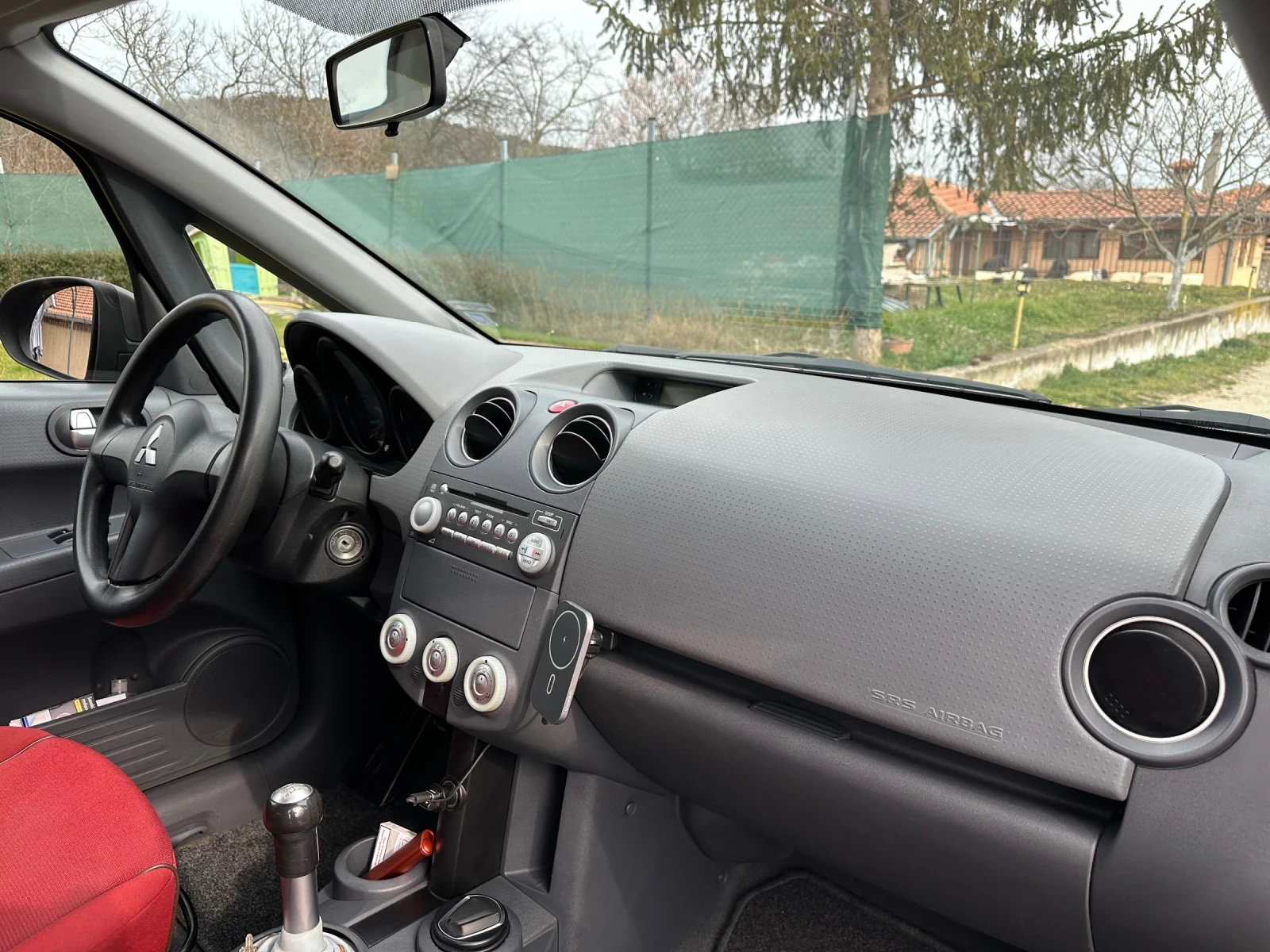 Mitsubishi Colt 1.3 , снимка 11 - Автомобили и джипове - 54006340