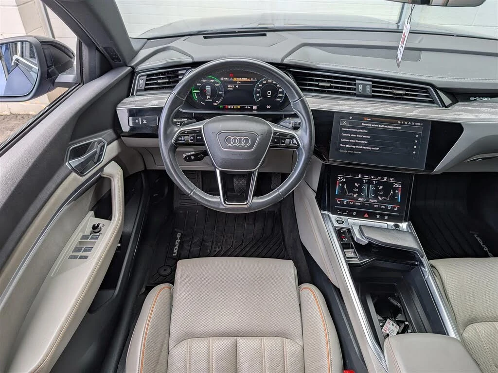 Audi E-Tron TECHNIK* QUATTRO* АвтоКредит* (ЦЕНА ДО БГ), снимка 12 - Автомобили и джипове - 54127972